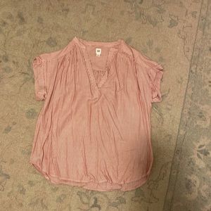 Gap shirt, size small perfect for summer
